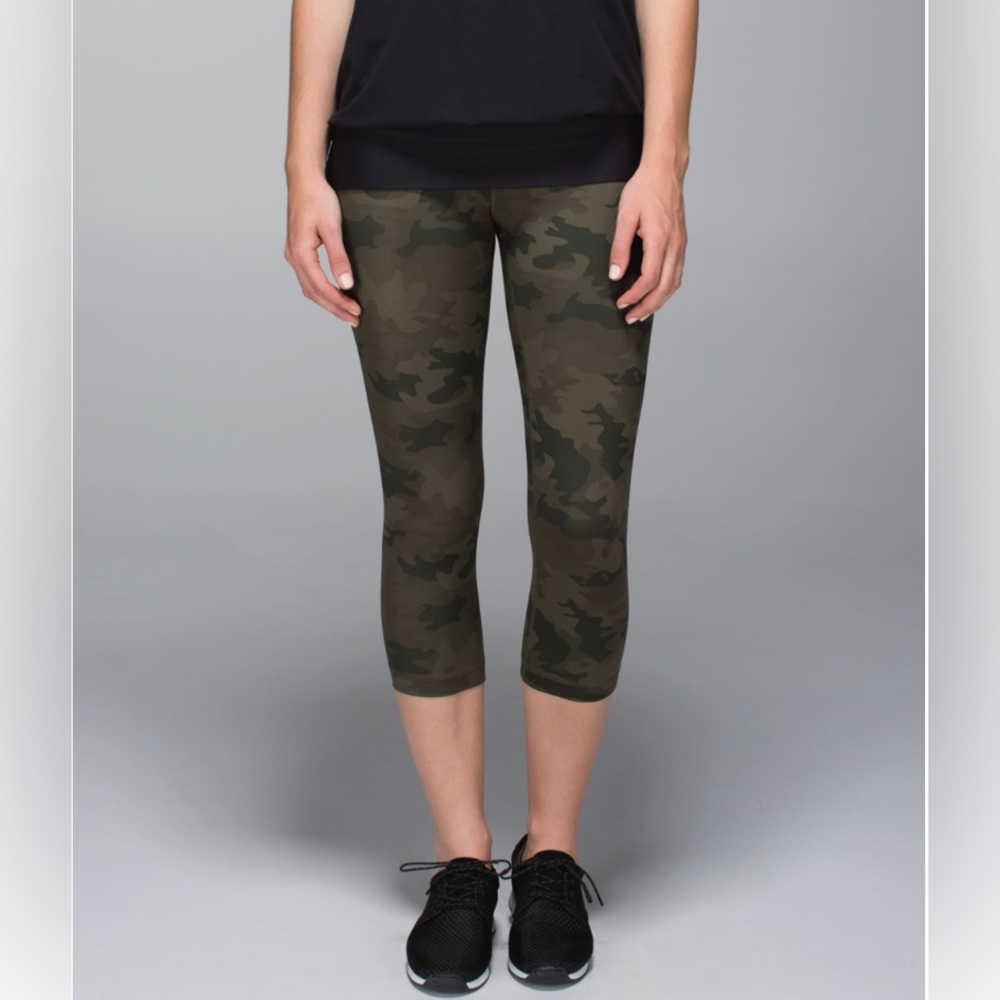Lululemon Wunder Under Crop